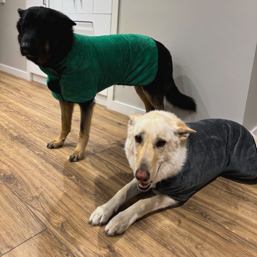 Super Absorbent Dog Bathrobe/Towel Grey (New Plush) Dry Paws